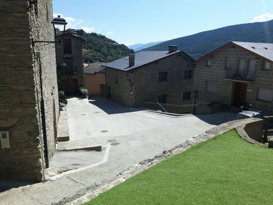 Apartament Gran Pirineu Montferrer Ngoại thất bức ảnh